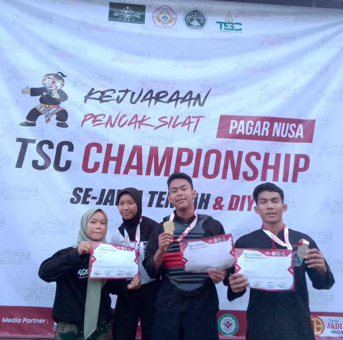 Tiga Mahasiswa Raih Medali dalam Pertandingan Silat Trisula Sport Club Championship di Banyuwangi